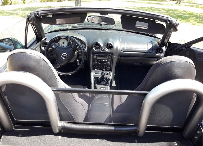 Mazda MX-5 • 2002 • 111,000 km 2