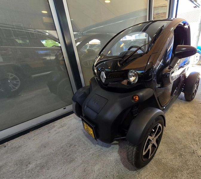 Renault Twingo • 2019 • 19,000 km 4