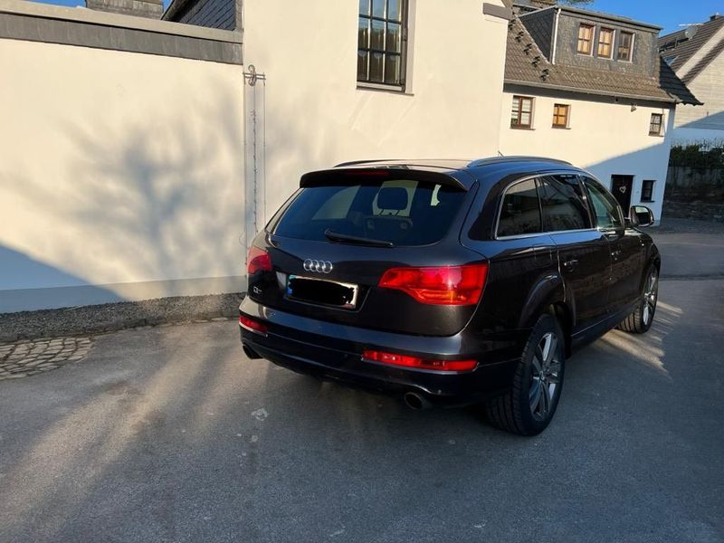 Audi Q7 • 2006 • 247,000 km 6