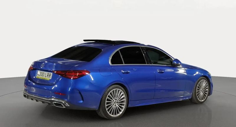 Mercedes-Benz C • 2021 • 94,000 km 4