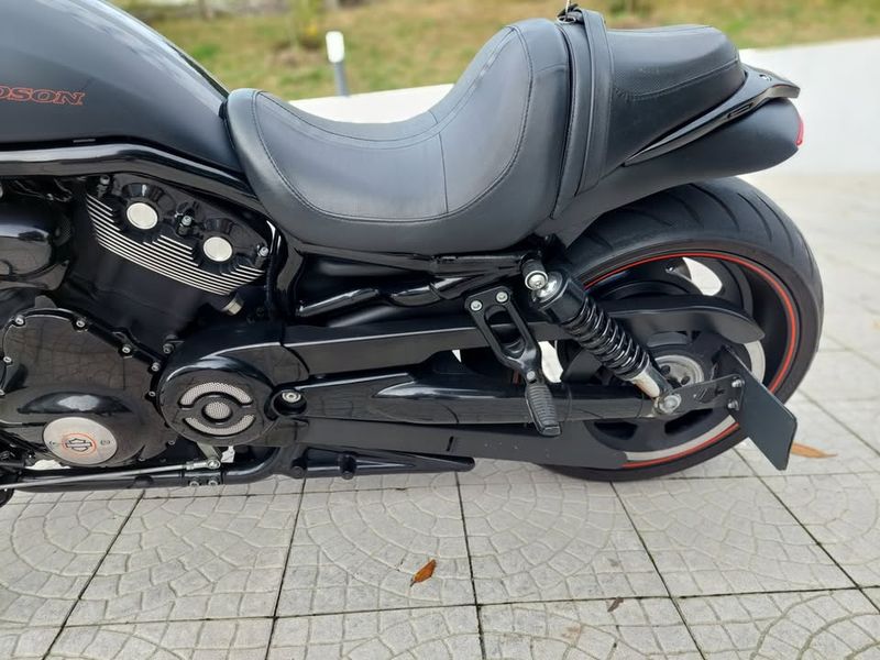 Harley Davidson v-rod • 2007 • 33,000 km 9