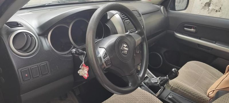 Suzuki Grand Vitara SZ • 2012 • 185,000 km 6