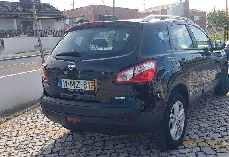 Nissan Qashqai • 2012 • 200,000 km 3