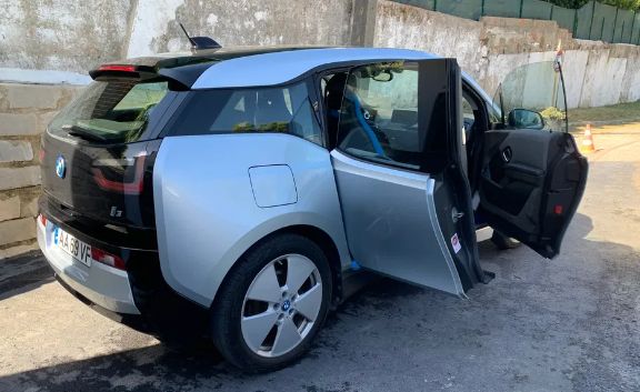 BMW i3 • 2015 • 93,207 km 2