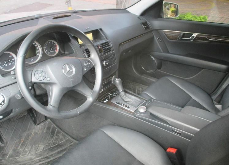 Mercedes-Benz C • 2009 • 150,000 km 5