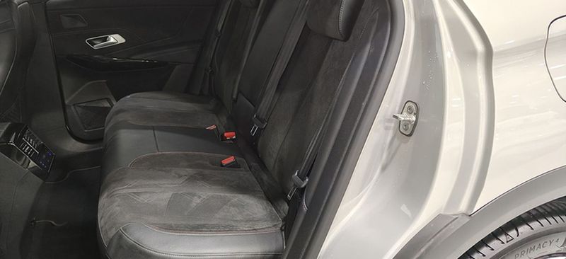 Citroën DS5 • 2022 • 18,557 km 11