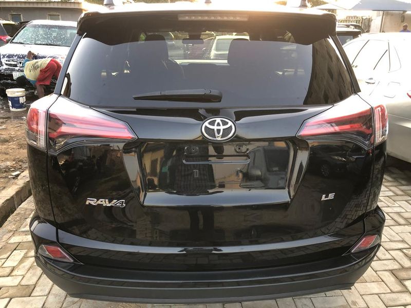 Toyota RAV4 • 2018 • 50,000 km 2