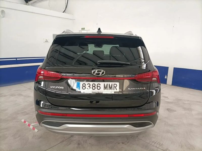 Hyundai Santa Fe • 2024 • 23,860 km 5