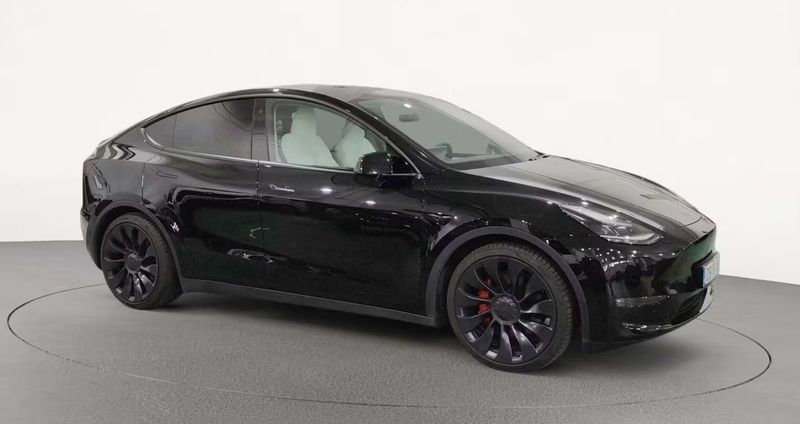 Tesla Model Y • 2023 • 39,514 km 1
