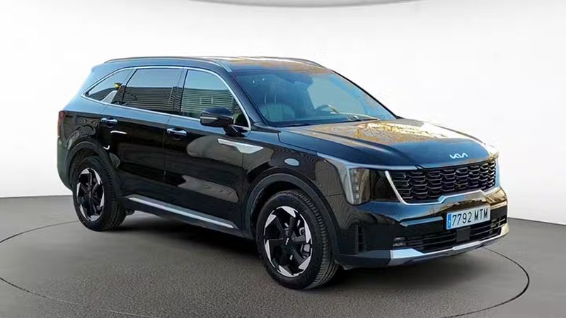 Kia Sorento • 2024 • 15,746 km 2