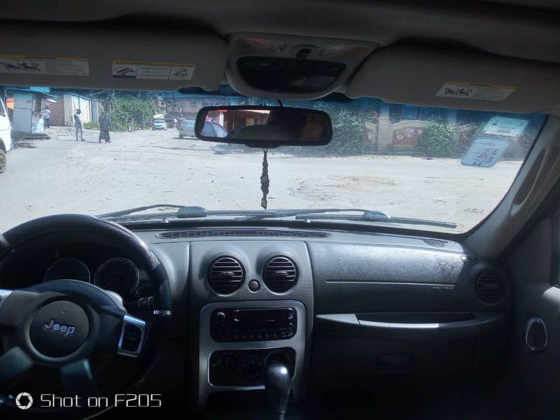 Jeep Liberty • 2006 • 127,384 km 6