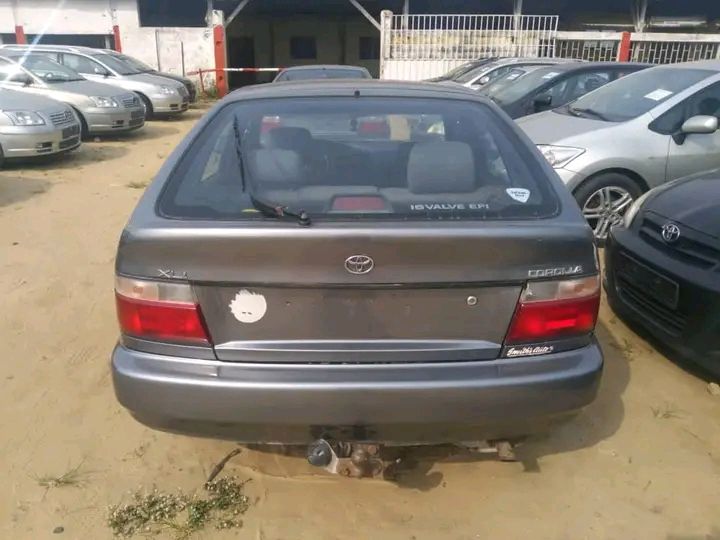 Toyota Carina • 2005 • 80,000 km 3