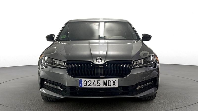 Škoda Superb • 2023 • 6,750 km 7