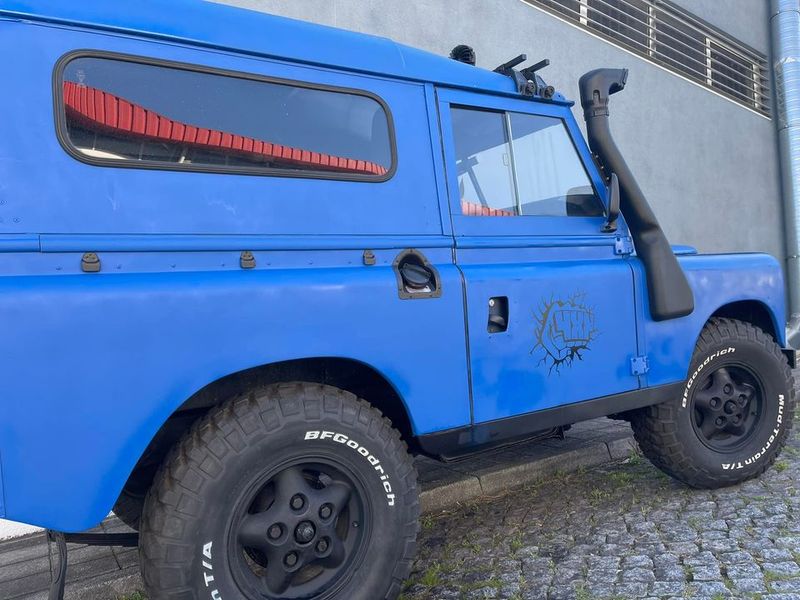 Land Rover Defender • 1998 • 5,900 km 3