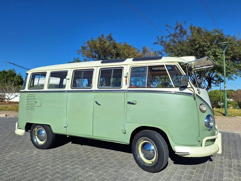 Volkswagen T4 • 1974 • 17,000 km 5