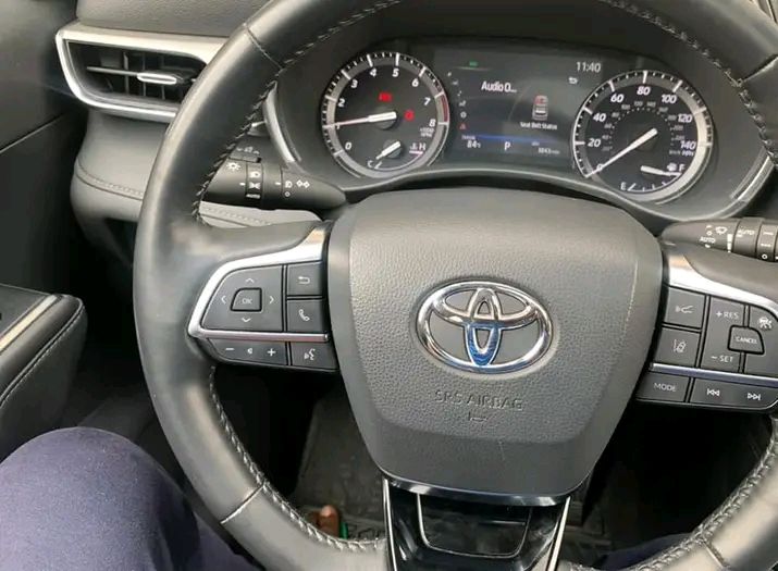 Toyota Highlander • 2021 • 50,000 km 2