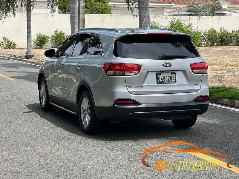 Kia Sorento • 2016 • 1,000 mi 6