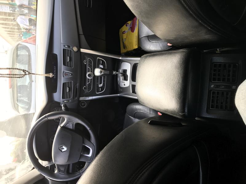 Renault Latitude • 2012 • 154,000 km 4