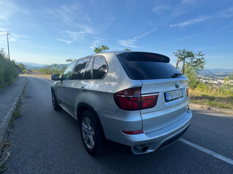 BMW X5 • 2010 • 183,000 km 8