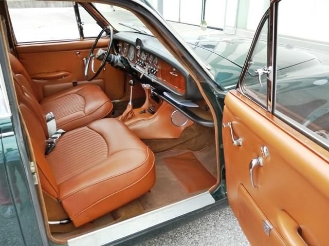 Jaguar Daimler • 1966 • 185,000 km 7