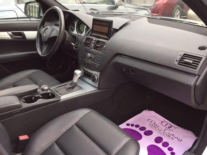 Mercedes-Benz 200 - 300 • 2008 • 34,322 km 4