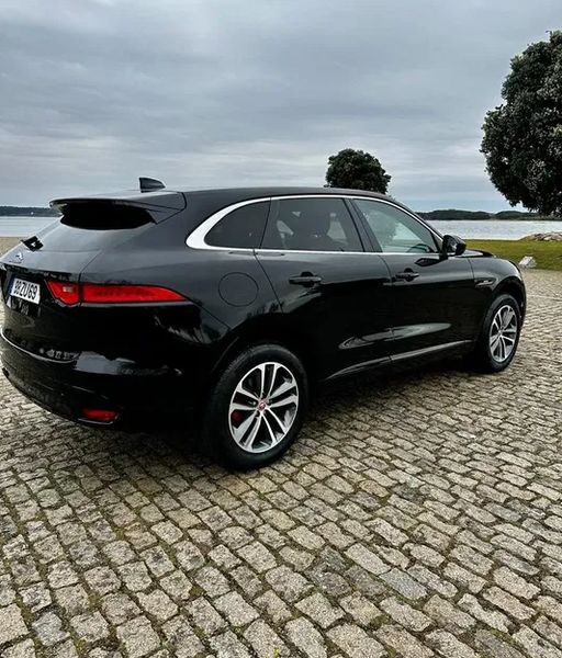Jaguar F-Pace • 2016 • 114,300 km 2