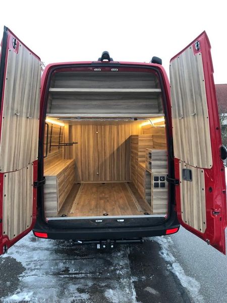 Volkswagen Crafter • 2013 • 98,000 km 9