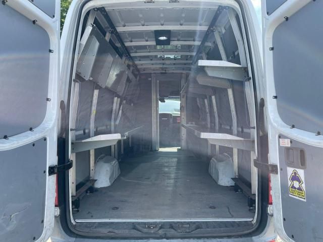 Mercedes-Benz Sprinter • 2012 • 12 km 5