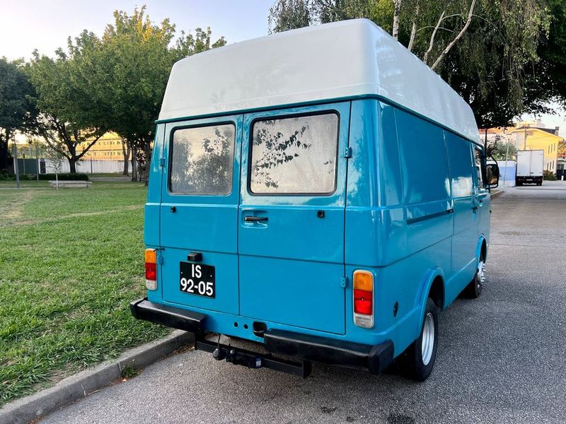 Volkswagen LT • 1979 • 136,000 km 8