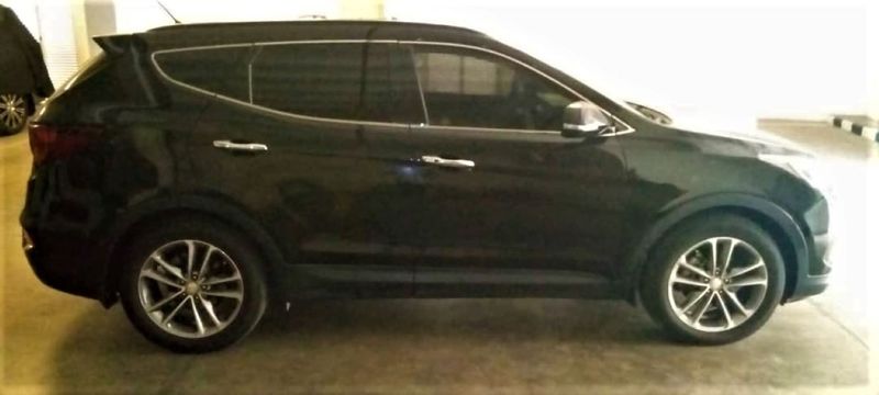 Hyundai Santa Fe • 2017 • 50,000 km 3