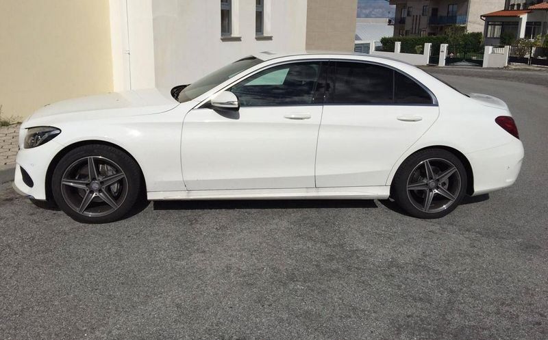 Mercedes-Benz C • 2014 • 30,000 km 2