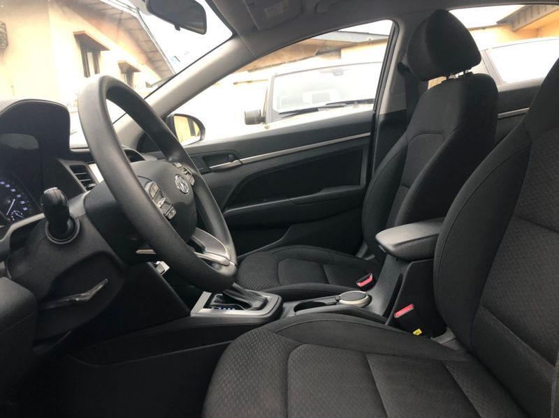 Hyundai Elantra • 2021 • 50,000 km 2