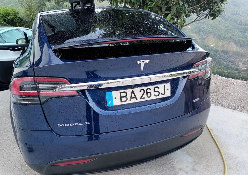 Tesla Model X • 2018 • 126,000 km 4