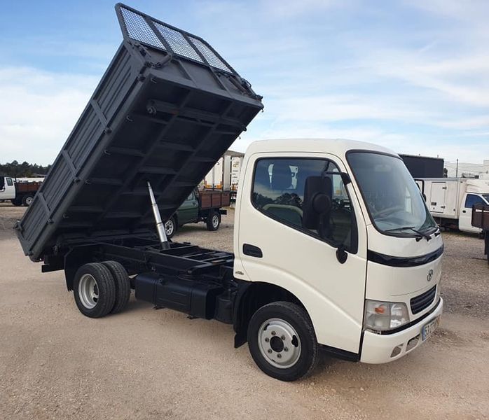 Toyota Dyna • 2004 • 208,000 km 1
