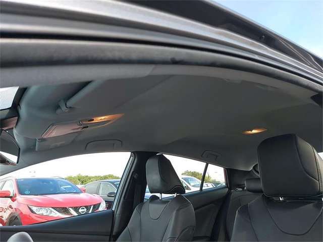 Toyota Prius • 2017 • 39,925 km 6