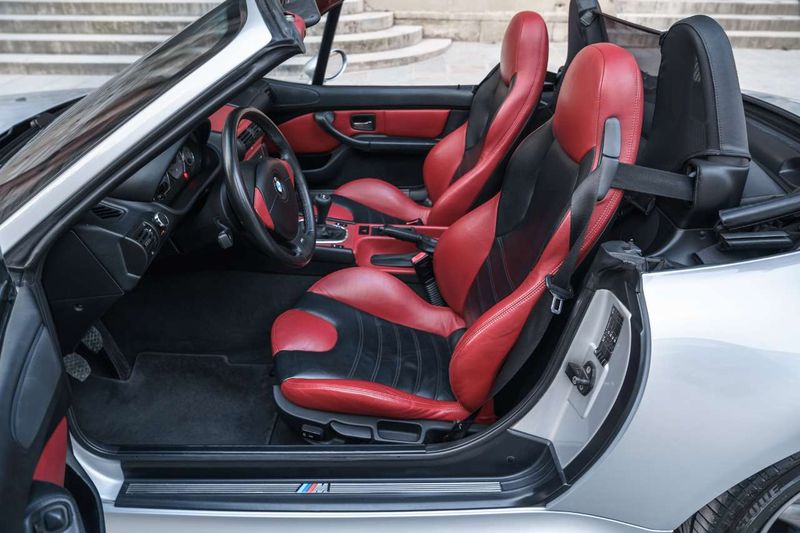 BMW Z3 • 2001 • 109,700 km 9