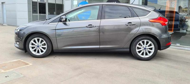 Ford Focus • 2015 • 184,982 km 3