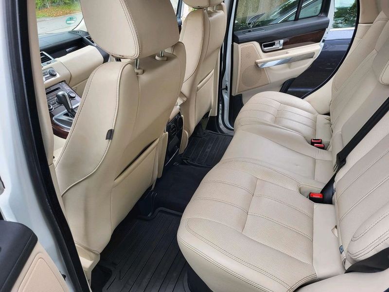 Land Rover Range Rover Sport • 2011 • 154,000 km 6