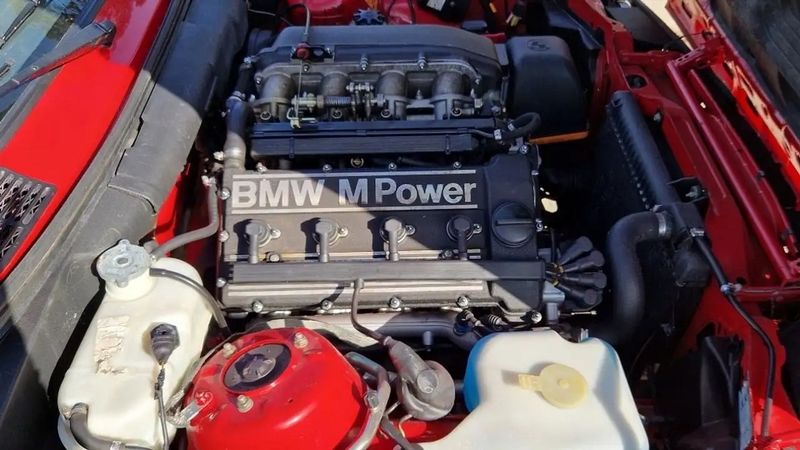 BMW 3 Series • 1987 • 235,000 km 5