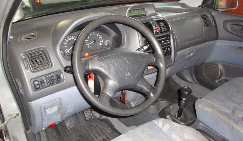 Mitsubishi Space Star • 2000 • 250,000 km 4