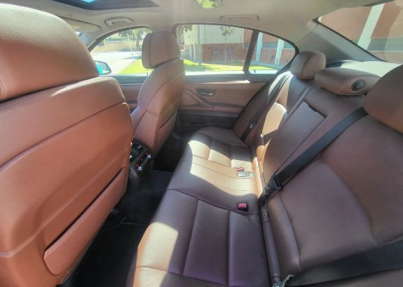 BMW 520D • 2010 • 250,000 km 4