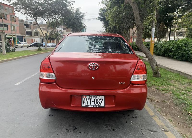 Toyota Etios • 2017 • 62 km 3