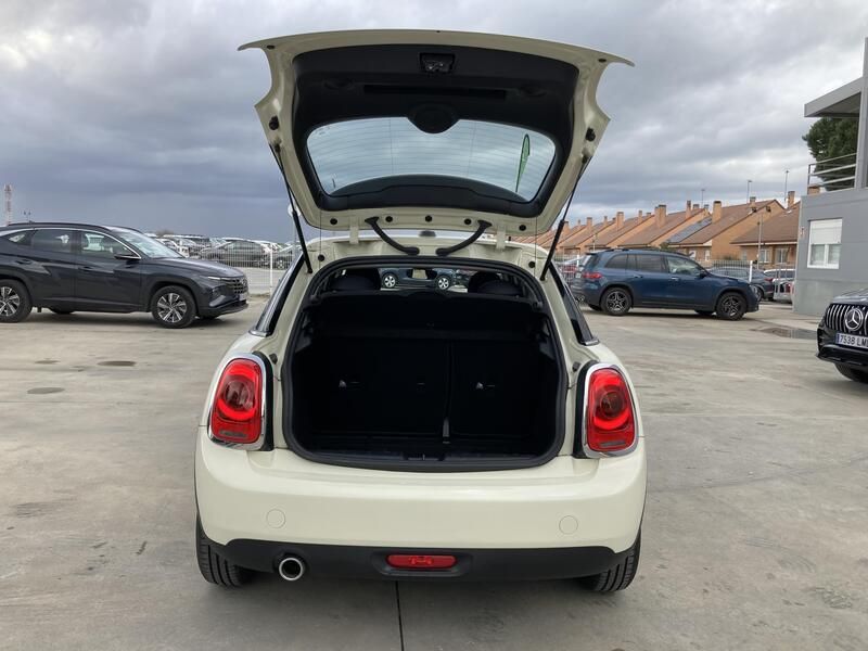 MINI Mini One • 2020 • 44,985 km 12