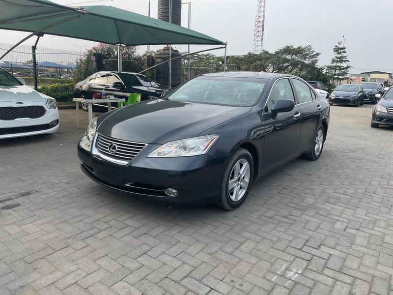 Lexus ES • 2008 • 80,000 km 9