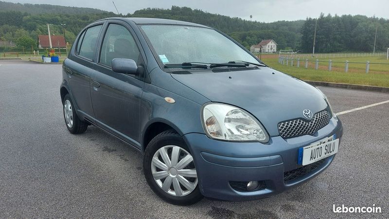Toyota Auris • 2005 • 180,000 km 2