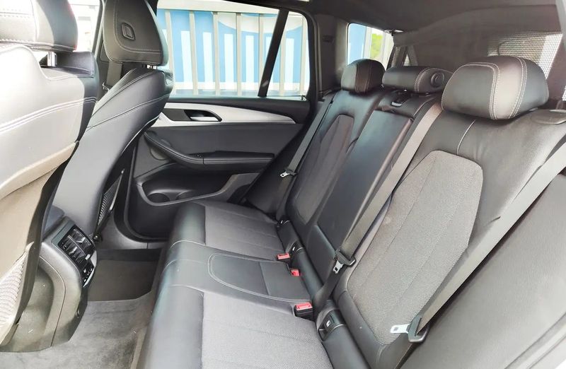 BMW X3 • 2018 • 58,394 km 10