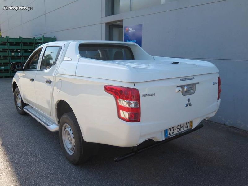 Mitsubishi L200 • 2016 • 90,000 km 2