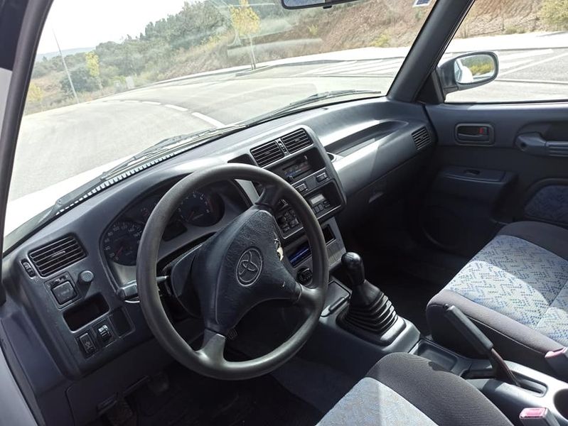 Toyota RAV4 • 2007 • 60,000 km 4