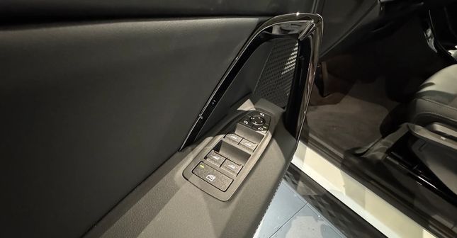 BMW X2 • 2024 • 2,500 km 19