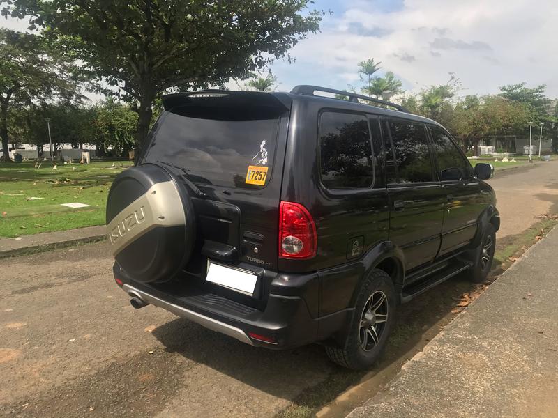 Isuzu D-MAX • 2014 • 14,000 km 10